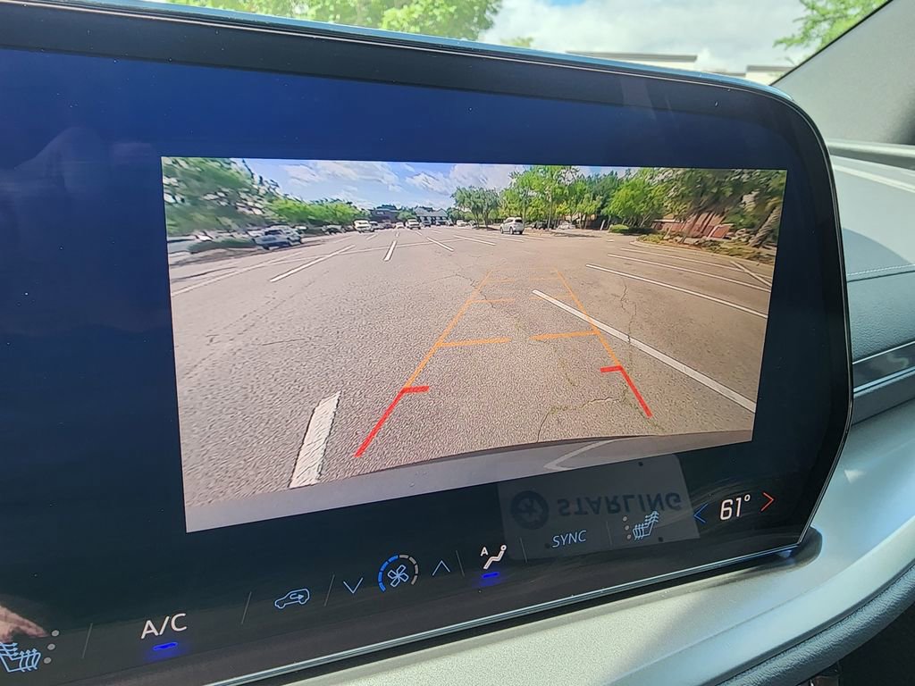 New 2025 Chevrolet Traverse LT image 14