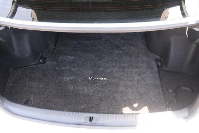 Used 2014 Lexus IS 350 w/ Navigation Package RWD image 8
