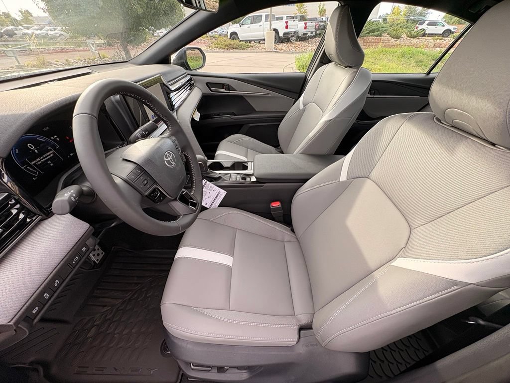 Used 2026 Toyota Camry SE w/ Convenience Package FWD image 11