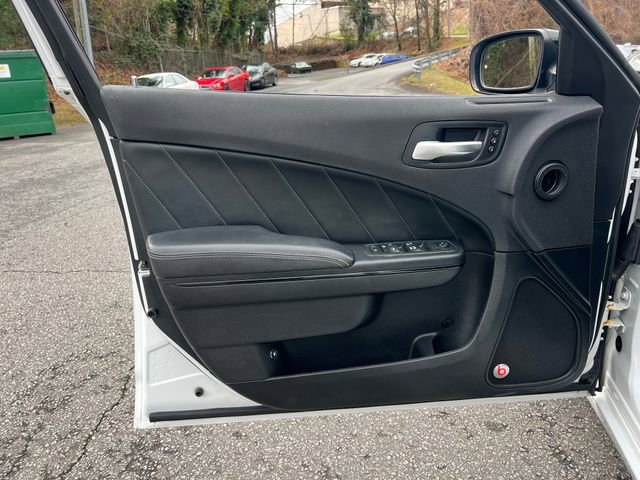 Used 2017 Dodge Charger SXT w/ Premium Group image 10