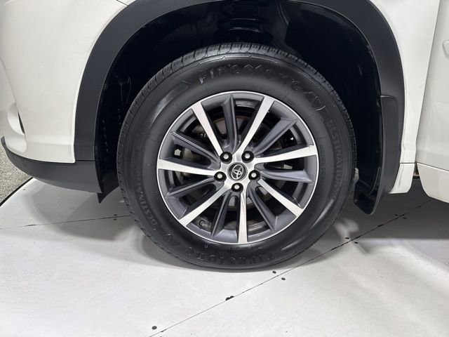 Used 2017 Toyota Highlander XLE w/ Protection Package #3 AWD/4WD image 10