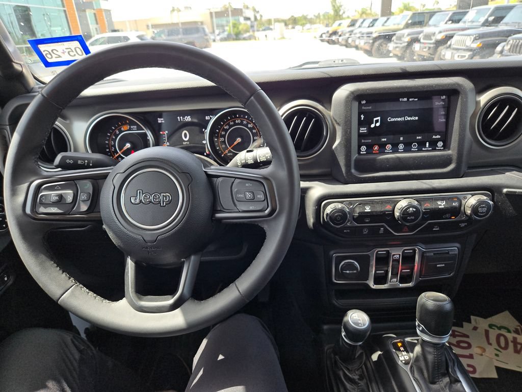 Used 2023 Jeep Wrangler Unlimited Sport AWD/4WD image 10