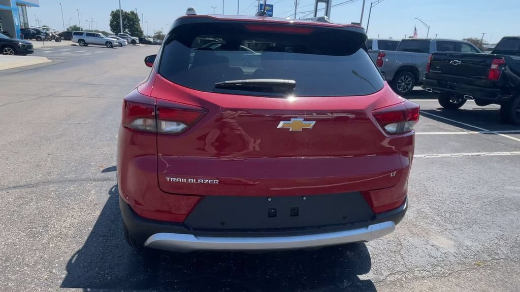New 2026 Chevrolet TrailBlazer LT w/ Convenience Package FWD image 9