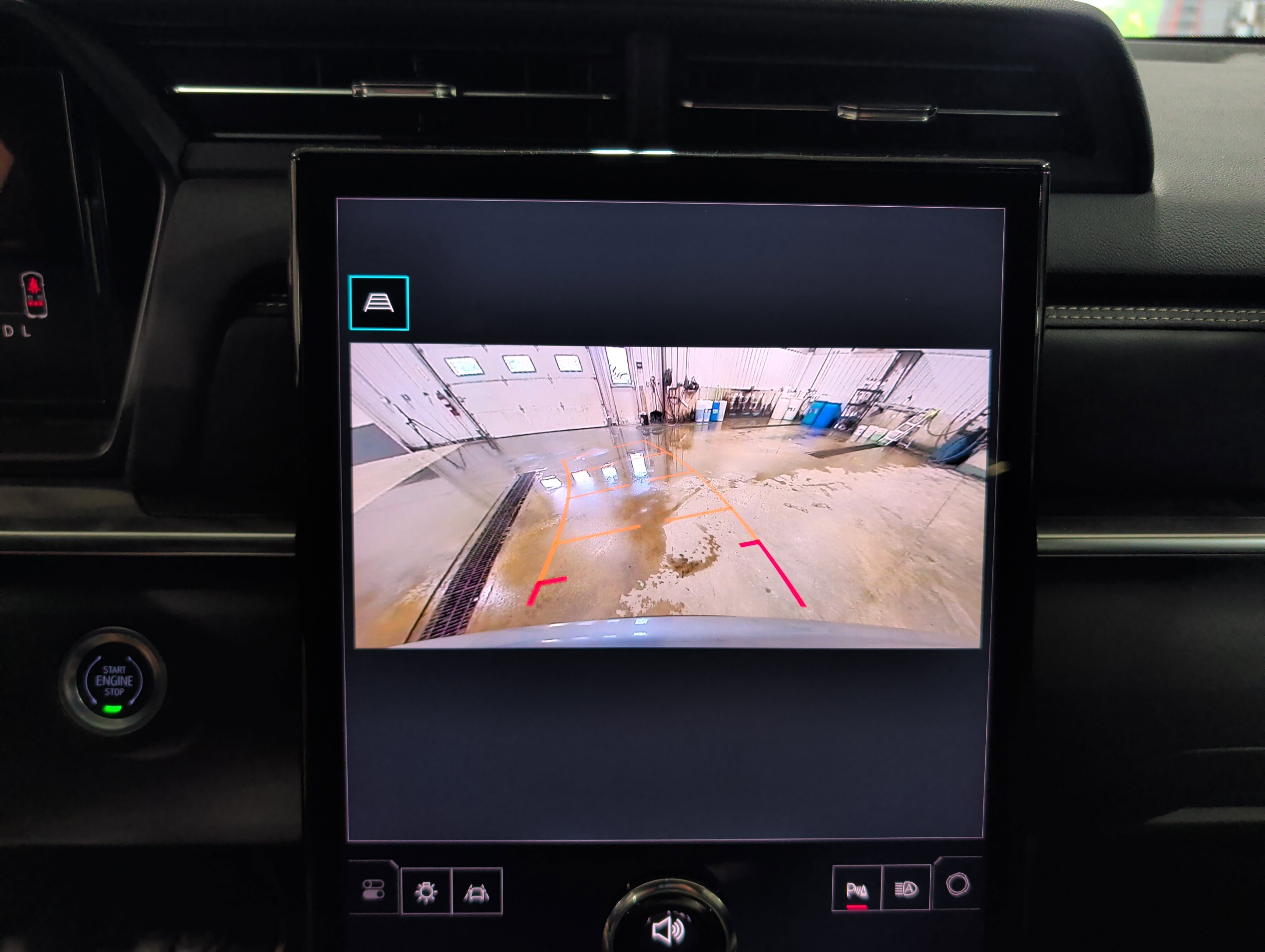 Used 2025 GMC Terrain Elevation AWD/4WD image 13