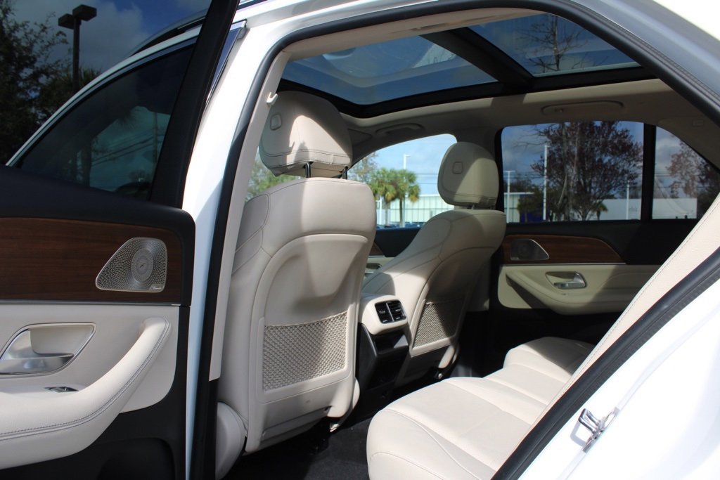 Used 2022 Mercedes-Benz GLE 450 4MATIC w/ AMG Line Exterior image 30