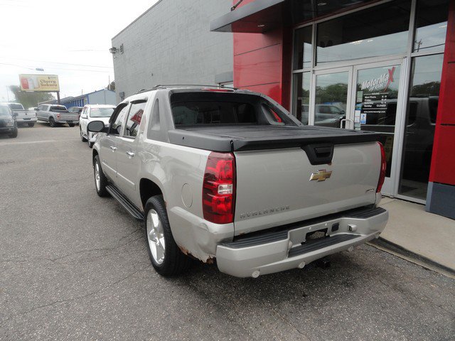Used 2007 Chevrolet Avalanche LTZ w/ LTZ Preferred Equipment Group AWD/4WD image 3