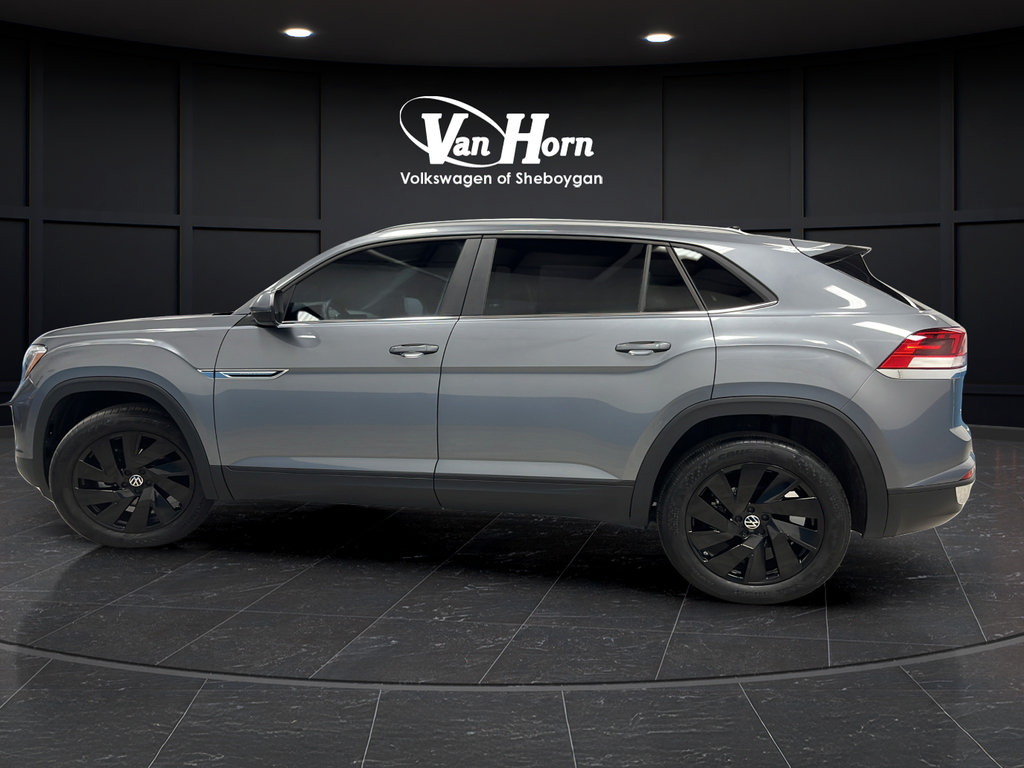 Used 2024 Volkswagen Atlas Cross Sport SE w/ Black Wheel Package AWD/4WD image 4