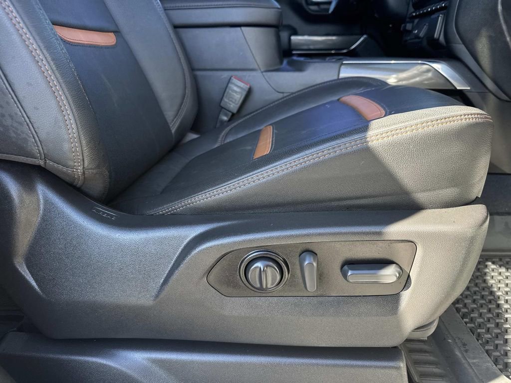 Used 2022 GMC Sierra 1500 AT4 w/ AT4 Premium Package image 16