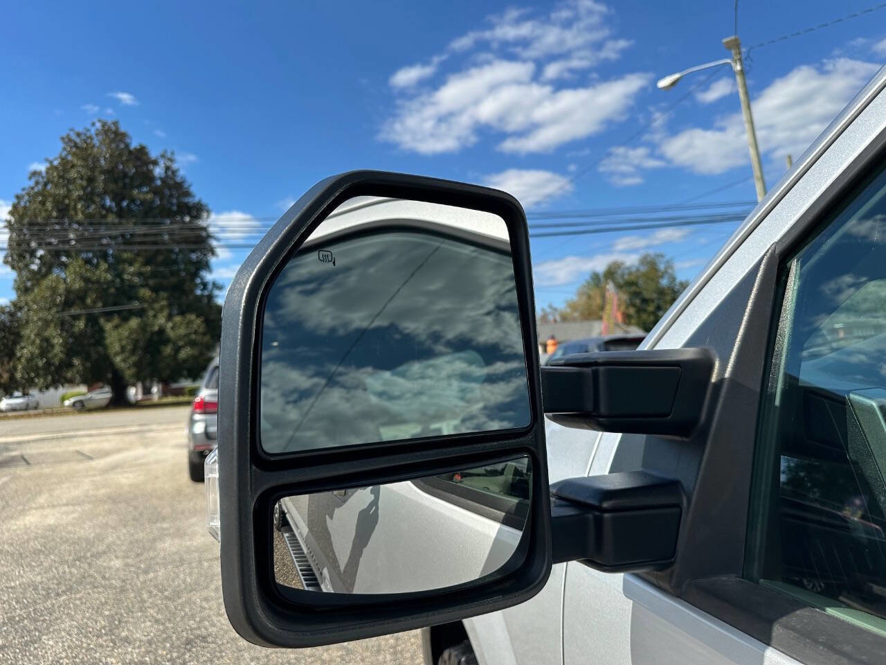 Used 2018 Ford F150 XLT w/ XTR Package image 24