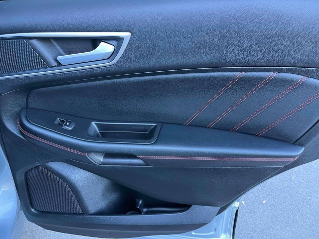 Certified 2024 Ford Edge ST-Line AWD/4WD image 21