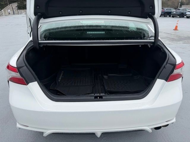 Used 2018 Toyota Camry SE image 10