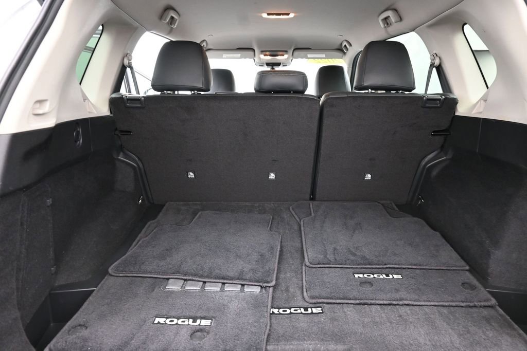 Used 2022 Nissan Rogue SV FWD image 21