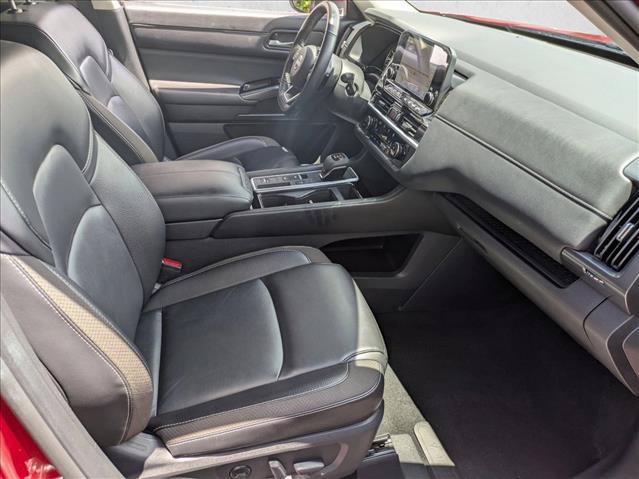 Used 2024 Nissan Pathfinder SL FWD image 22