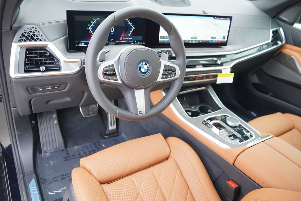 New 2026 BMW X5 xDrive50e w/ M Sport Package image 13