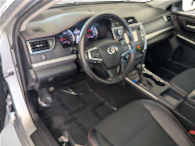 Used 2016 Toyota Camry SE image 9