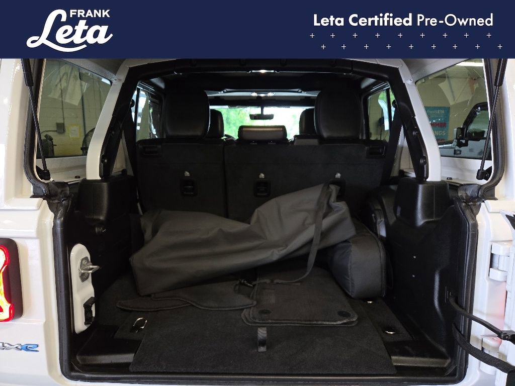 Used 2023 Jeep Wrangler Unlimited Sahara w/ Cold Weather Group AWD/4WD image 23