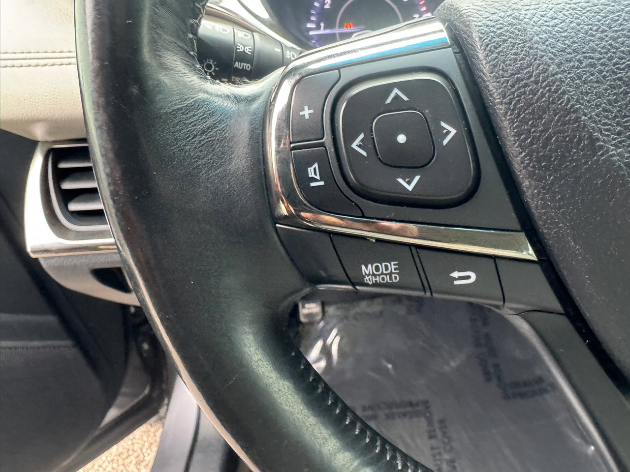 Used 2014 Toyota Avalon Limited image 28