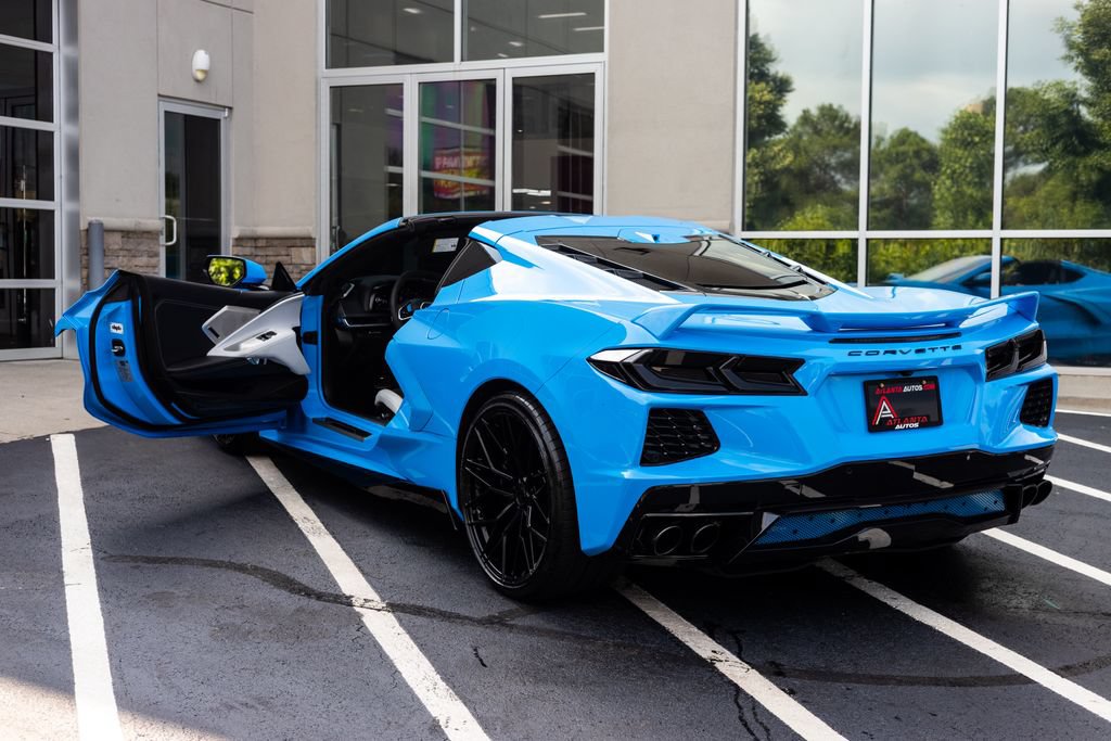 Used 2021 Chevrolet Corvette Stingray Preferred Cpe w/ Z51 Performance Package RWD image 17
