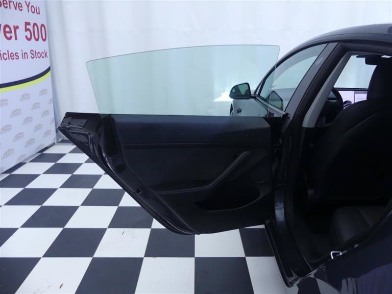 Used 2023 Tesla Model 3 Standard Range RWD image 31