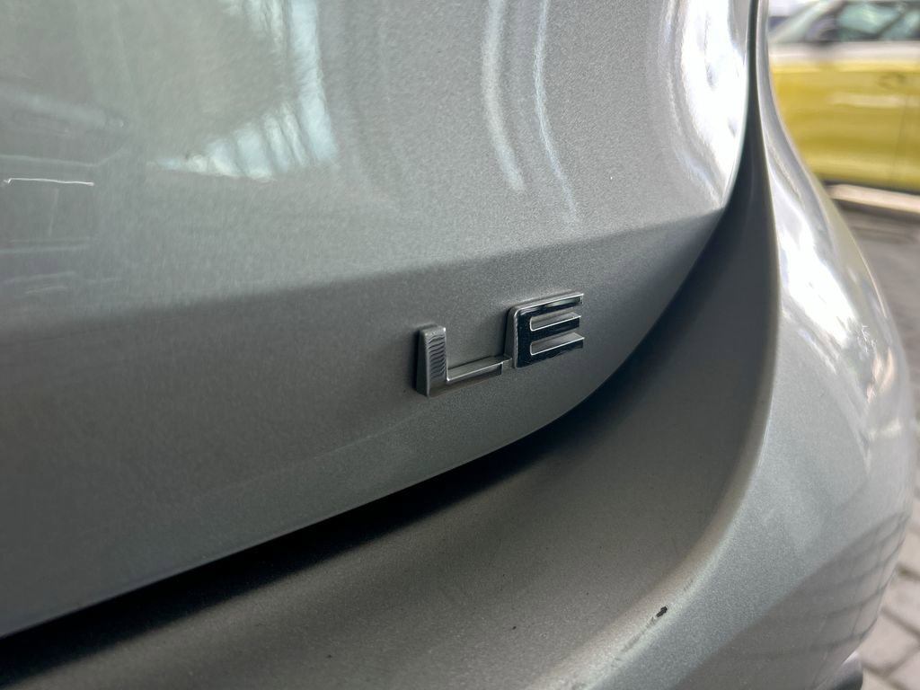 Used 2023 Toyota Highlander LE image 47