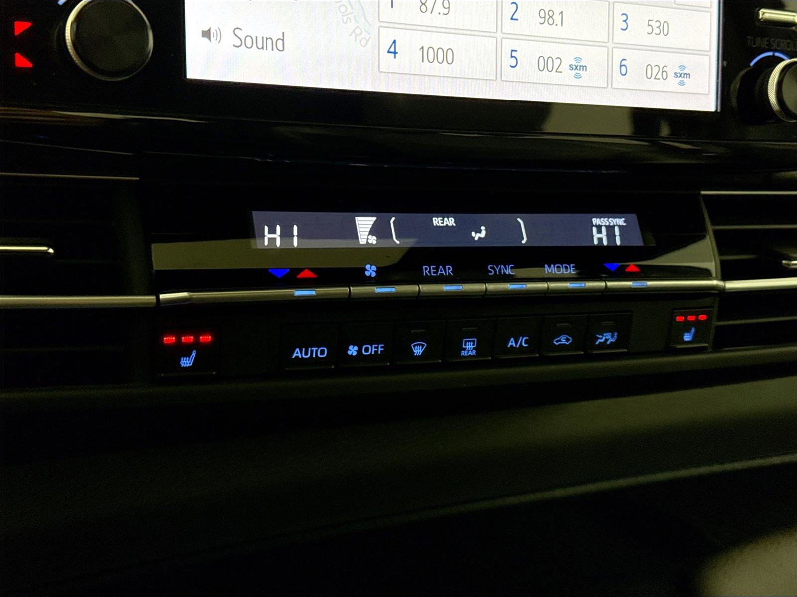 Certified 2022 Toyota Sienna XSE image 27