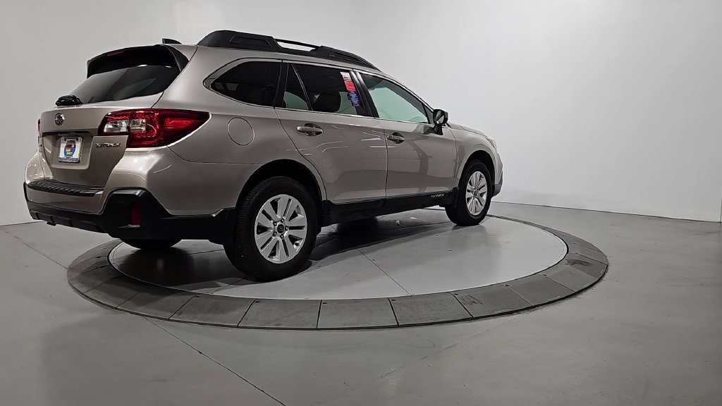 Used 2018 Subaru Outback 2.5i Premium w/ Popular Package #1 AWD/4WD image 5