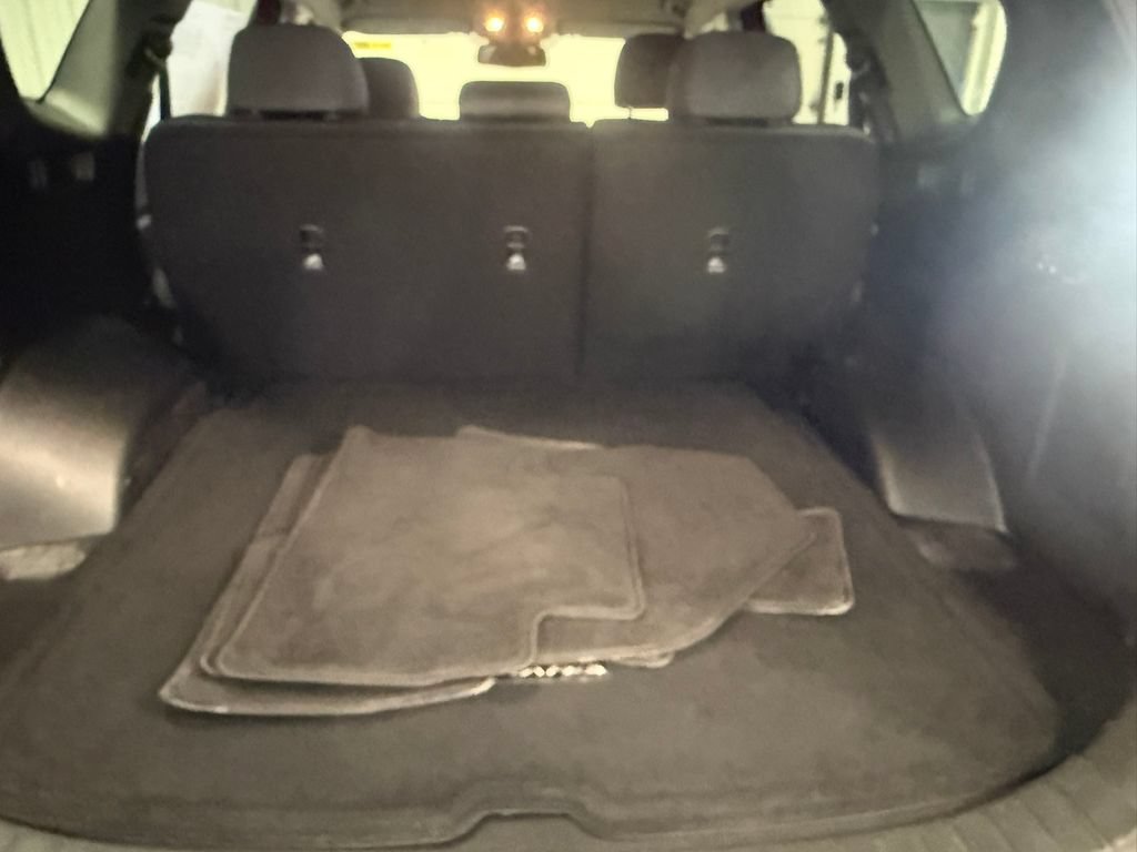 Used 2019 Hyundai Santa Fe SEL FWD image 28