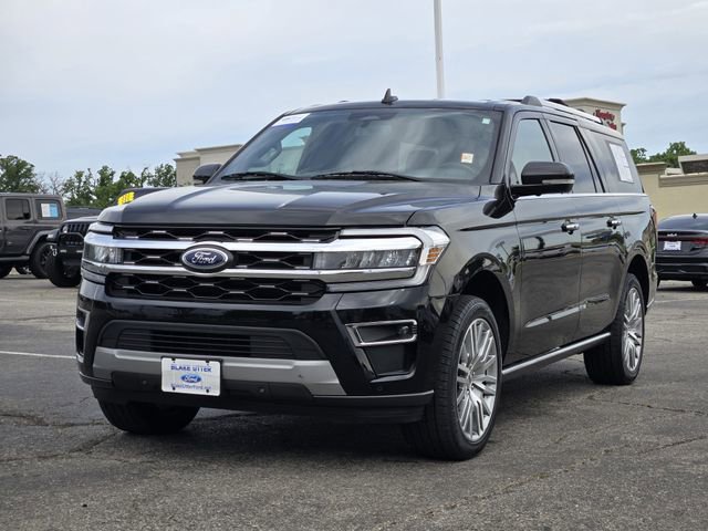 Used 2024 Ford Expedition Max Limited AWD/4WD image 3