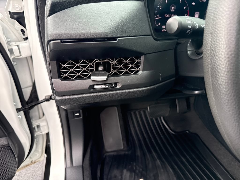 Used 2025 Honda Accord SE image 15