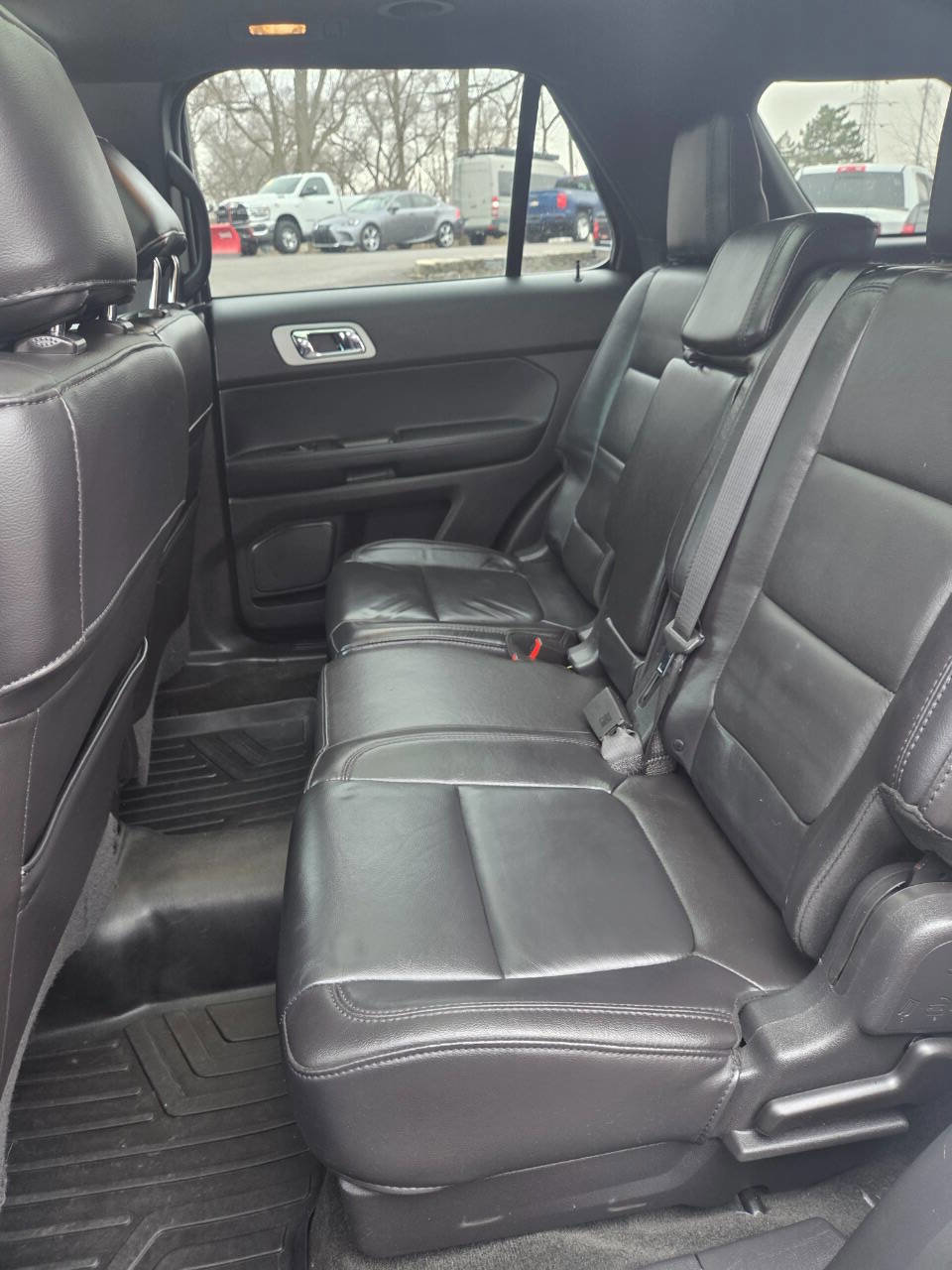 Used 2015 Ford Explorer Limited image 19