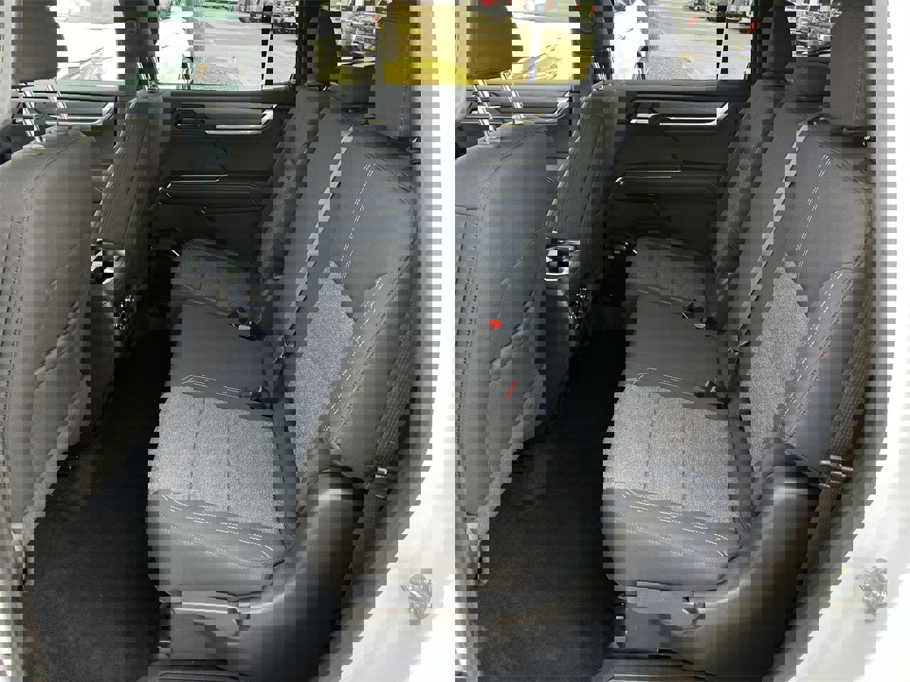 Used 2025 GMC Acadia Elevation image 23