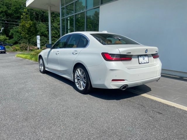 Used 2024 BMW 330i xDrive Sedan w/ Premium Package AWD/4WD image 9