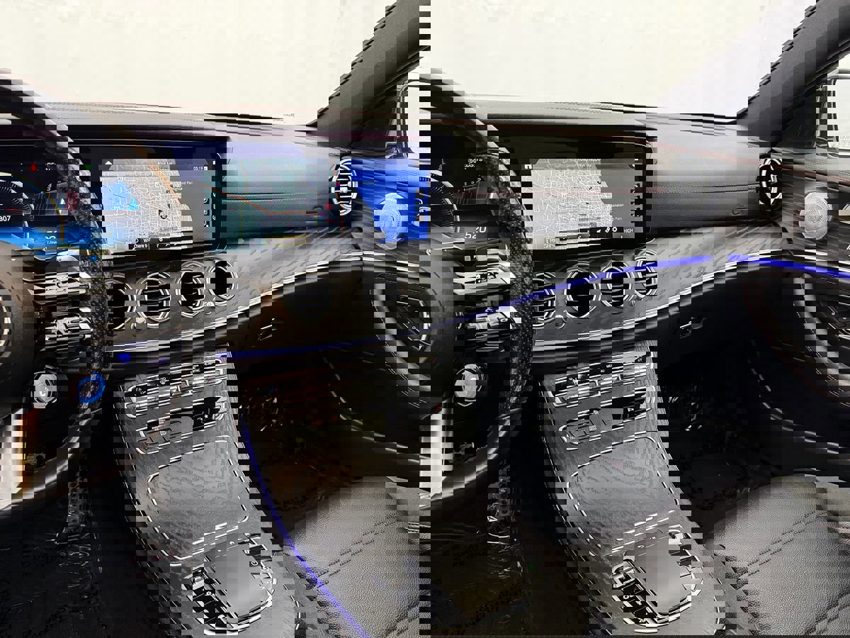 Used 2021 Mercedes-Benz E 53 AMG 4MATIC Sedan image 31