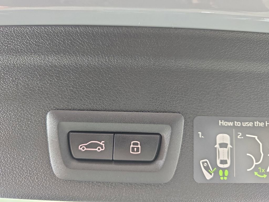 New 2026 BMW X6 xDrive40i w/ Climate Comfort Package image 13