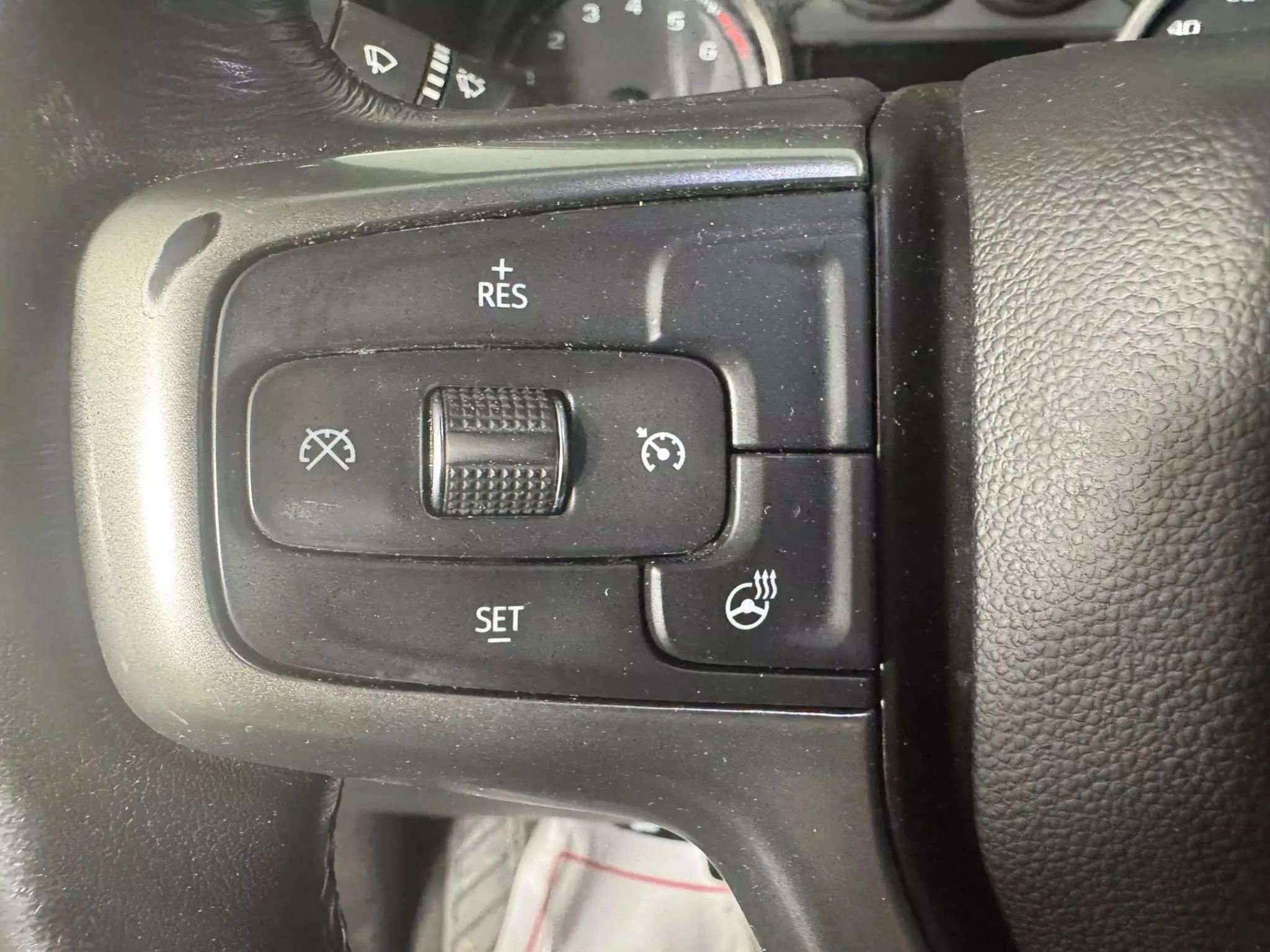 Used 2021 Chevrolet Silverado 1500 RST w/ Bed Protection Package AWD/4WD image 16