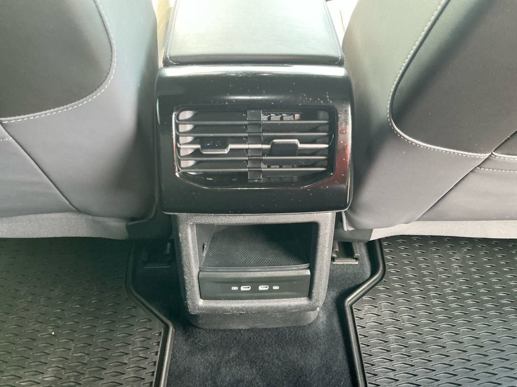 Used 2025 Volkswagen ID.4 Pro AWD/4WD image 16