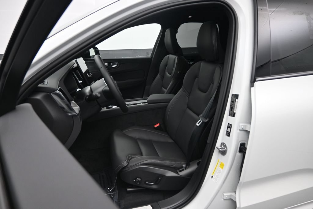 New 2026 Volvo XC60 T8 Ultra w/ Climate Package AWD/4WD image 17