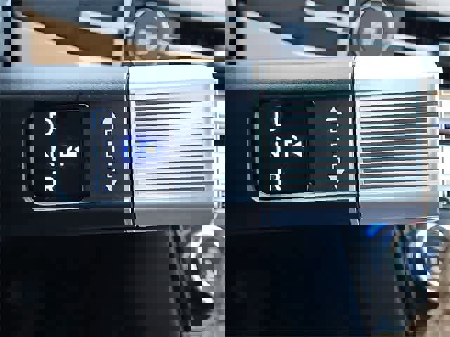 Used 2024 Hyundai Santa Fe Limited image 36