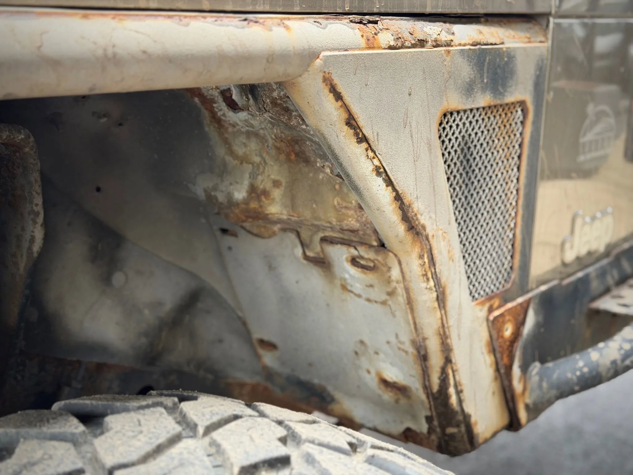 Used 2004 Jeep Wrangler Sahara w/ Dual Top Group image 14