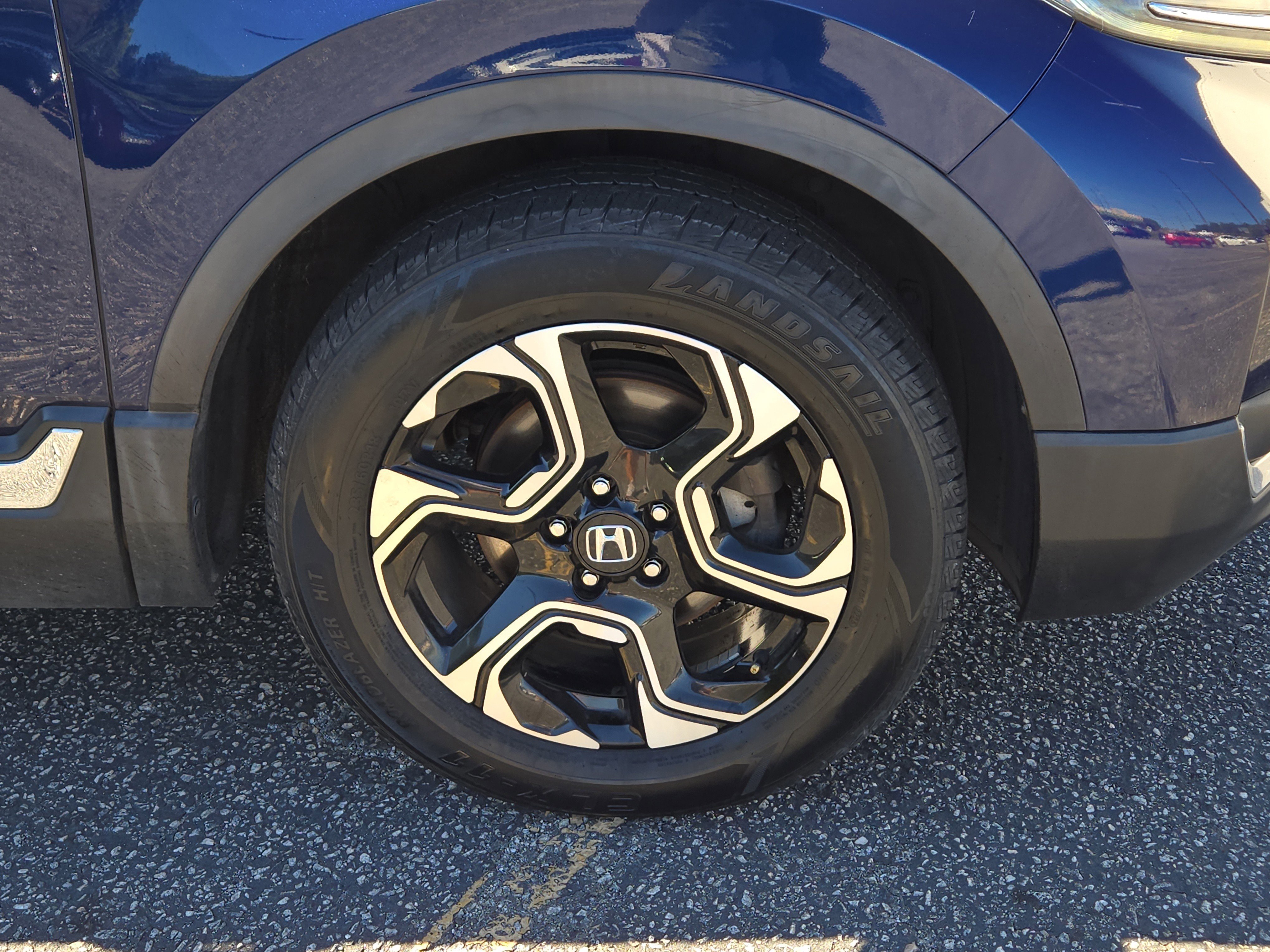 Used 2019 Honda CR-V Touring image 3