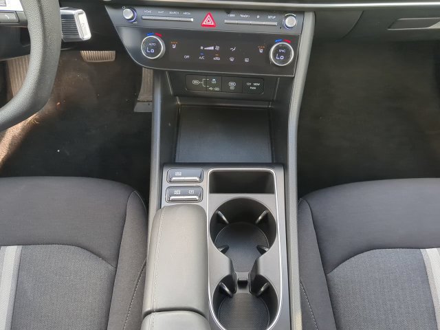 Used 2025 Hyundai Sonata SEL FWD image 20