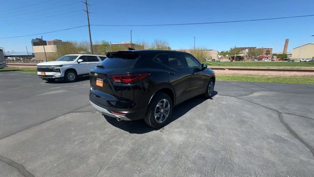 Used 2025 Chevrolet Blazer LT AWD/4WD image 8