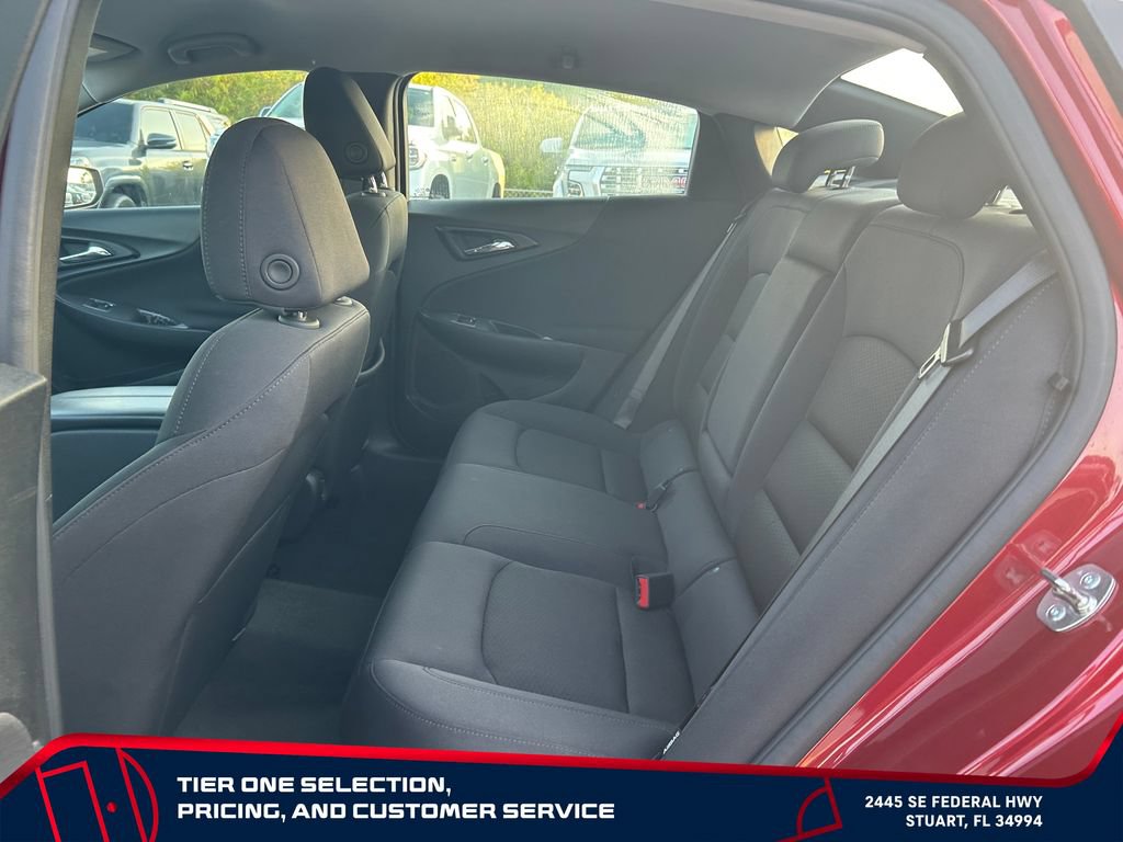 Used 2025 Chevrolet Malibu LT FWD image 13