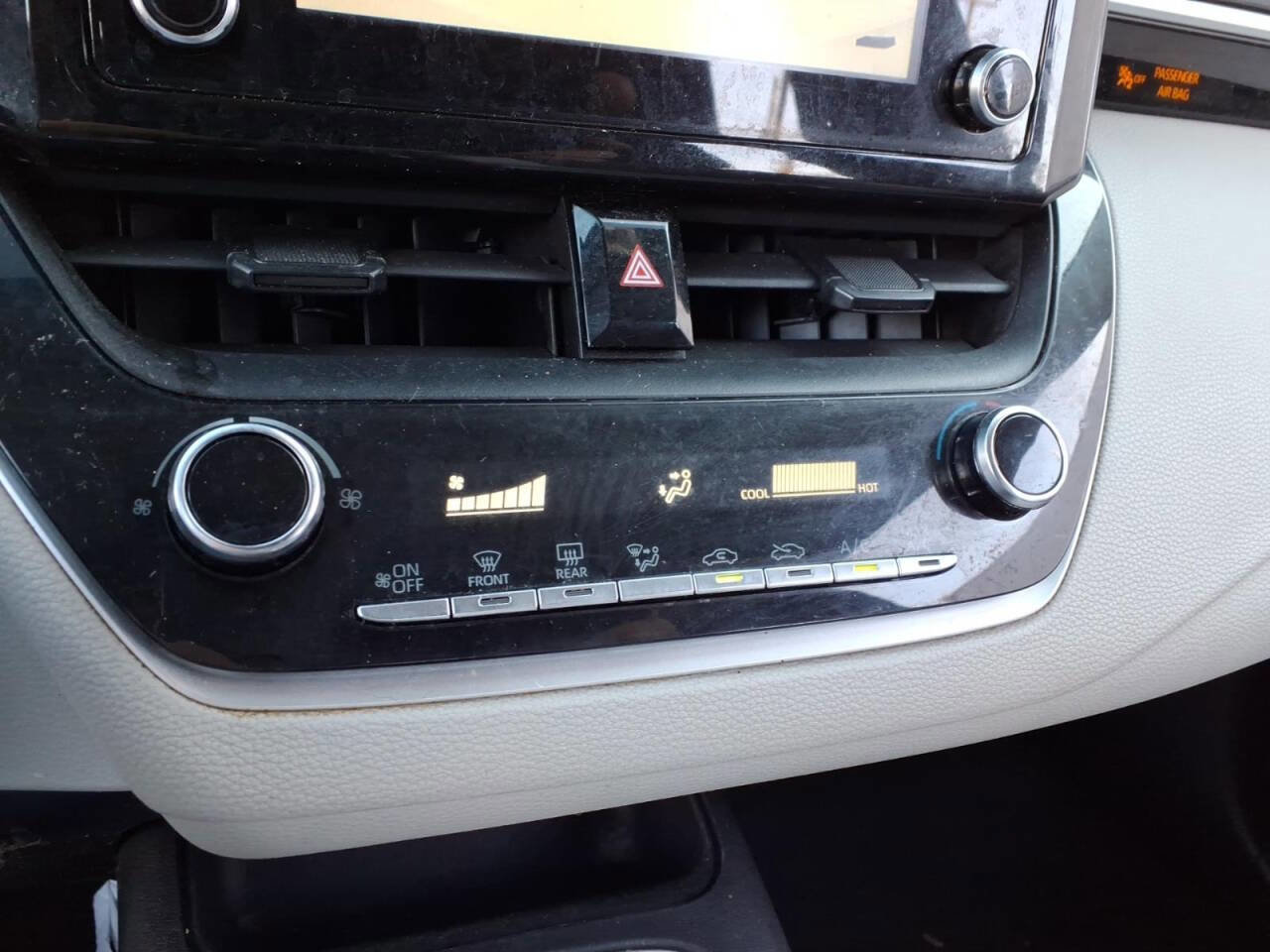 Used 2020 Toyota Corolla L image 17