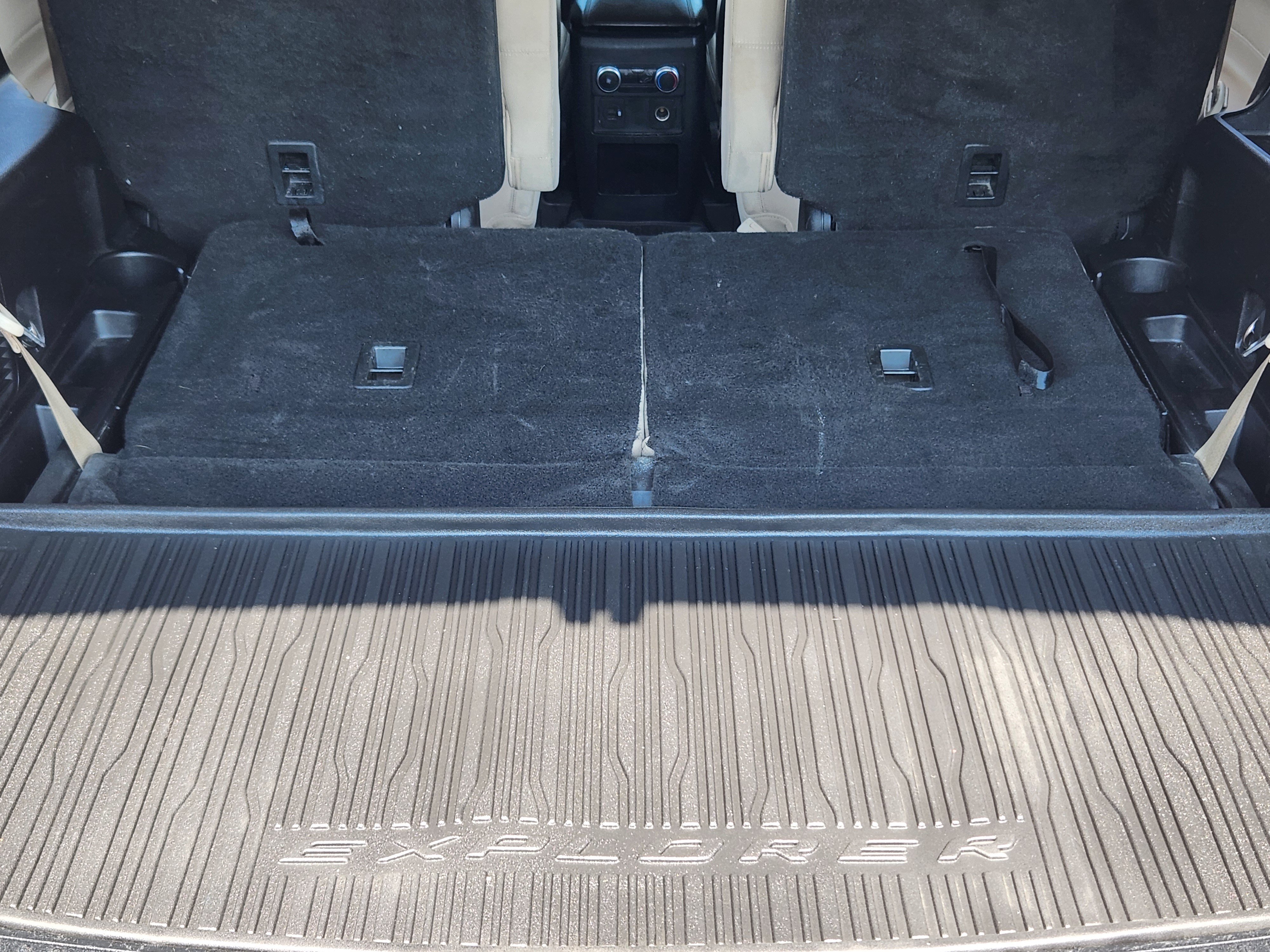Used 2020 Ford Explorer XLT RWD image 22