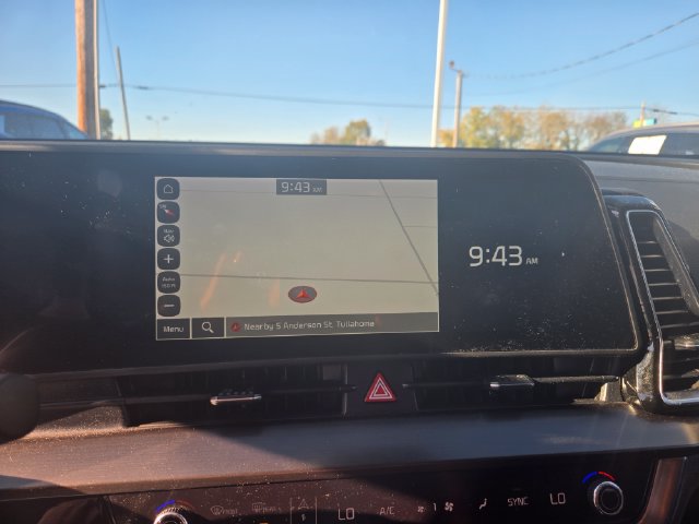 Used 2025 Kia Sportage EX FWD image 13