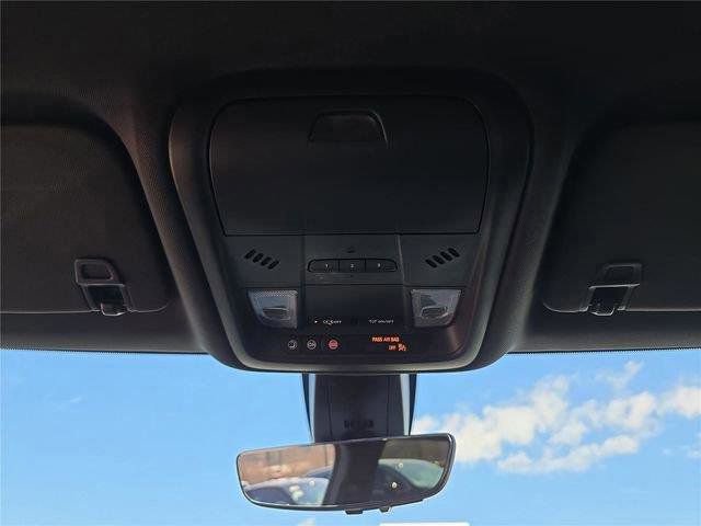 Used 2020 Chevrolet Blazer Premier w/ Driver Confidence II Package FWD image 26