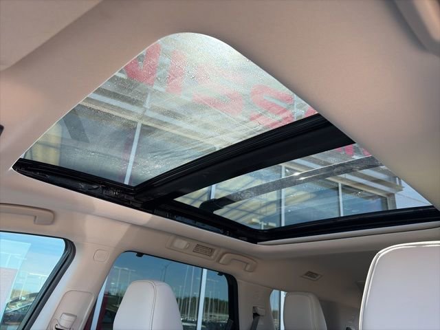 New 2026 Nissan Pathfinder SL image 24