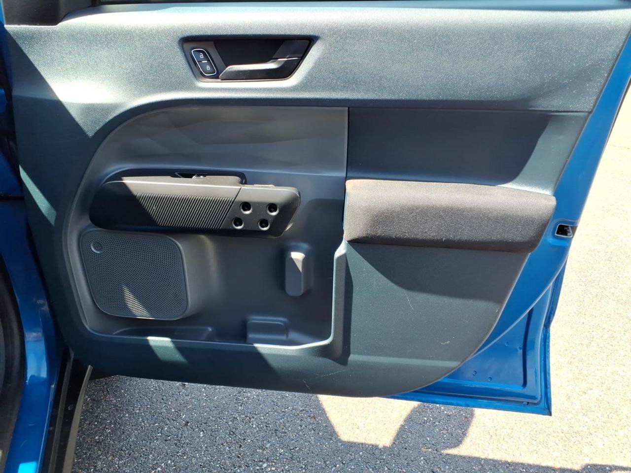 Used 2022 Ford Maverick XL FWD image 12