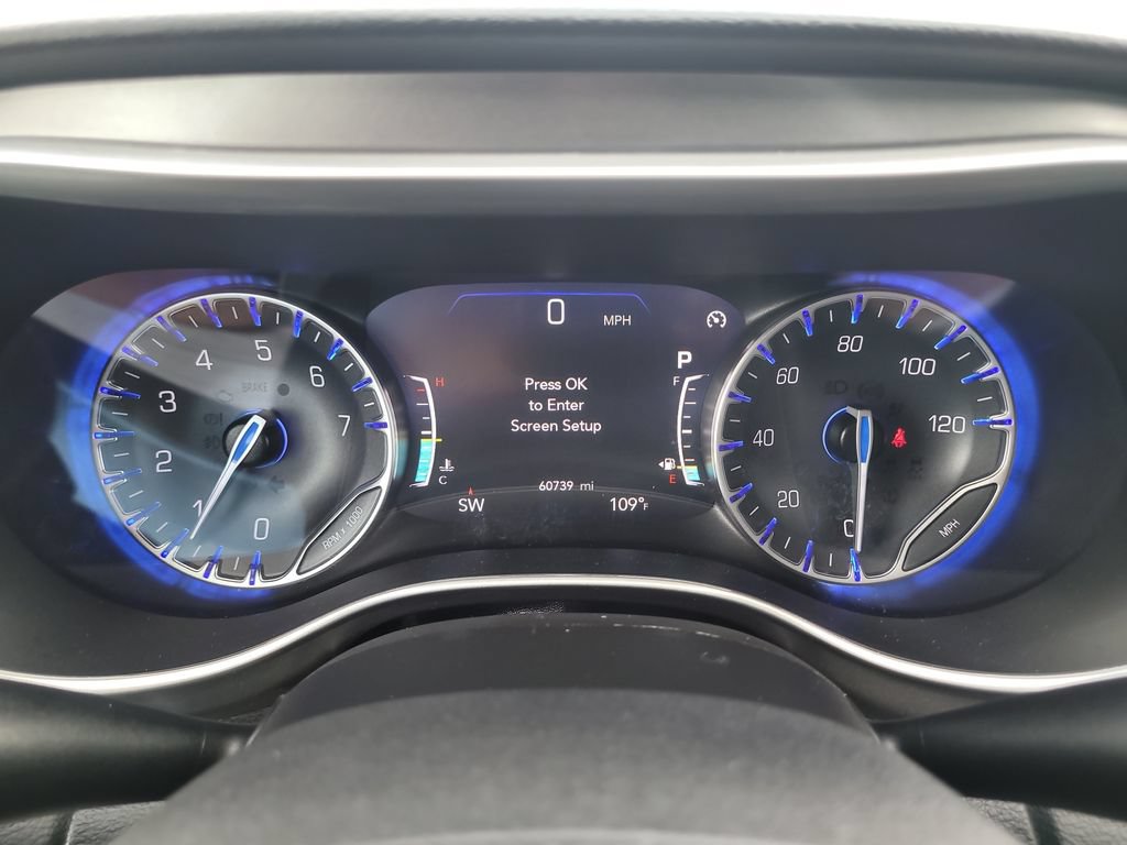 Used 2024 Chrysler Pacifica Touring-L FWD image 33